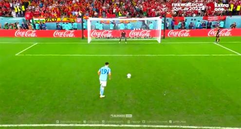 تألق ياسين بونو أمام إسبانيا وتصديه لركلات الترجيح 