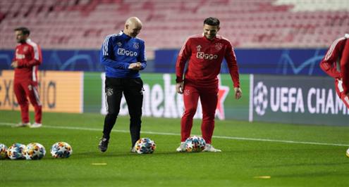 أياكس يختتم استعداداته لمواجهة بنفيكا