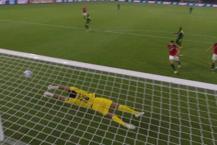 تصدي رائع من أبو جبل أمام السنغال