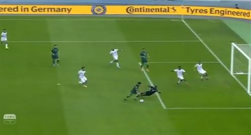 هدف حسين علي لاعب العراق أمام الإمارات