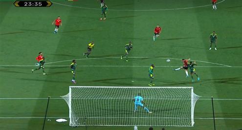 رأسية خطيرة لمصطفى محمد أمام السنغال