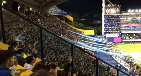 جماهير الأرجنتين تُغني لميسي