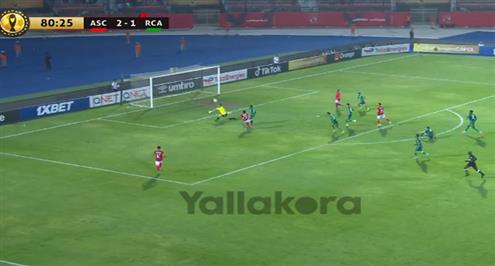 بيرسي تاو يهدر فرصة هدف مؤكد أمام الرجاء