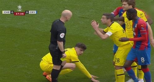 انذار لهافرتز بعد سقوط تمثيلي أمام كريستال بالاس  