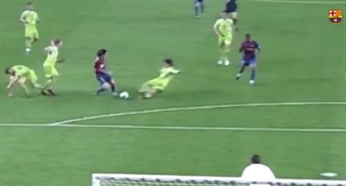 عودة بالذاكرة: ميسي يسجل هدفًا تاريخيًا أمام خيتافي