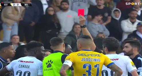 4 حالت طرد في دقيقة بمباراة في الدوري البرتغالي