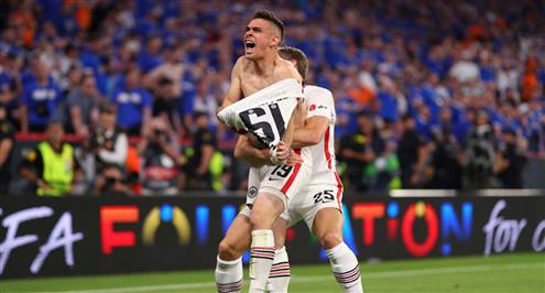 ركلة الجزاء التي منحت فرانكفورت الدوري الأوروبي