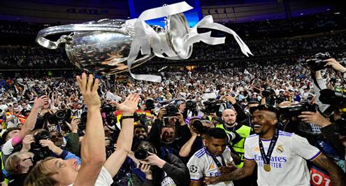 فرحة لاعبي ريال مدريد بالتتويج بدوري أبطال أوروبا