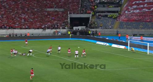 تسديدة خطيرة من افشة أمام الوداد