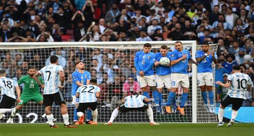 ملخص مباراة إيطاليا والأرجنتين