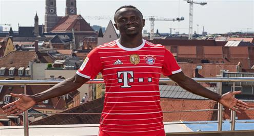 ماني يستعرض مهارته بقميص بايرن ميونيخ