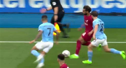 صلاح يتلاعب بثنائي مانشستر سيتي