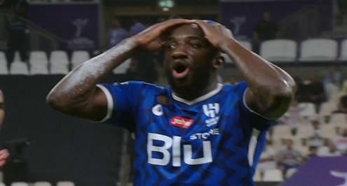 تسديدة قوية من ماريجا وتصدي من عواد