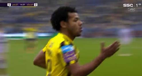 هدف الاتحاد الأول أمام النصر ( رومارينهو)