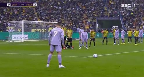 تسديدة رونالدو أمام الاتحاد 