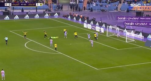 هدف الاتحاد الثاني أمام الفيحاء (حمدالله)
