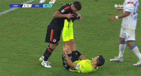 إصابة حكم المباراة في لقاء روما وفروزينوني