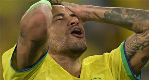 شاهد رد فعل نيمار بعد إلقاء أحد الجماهير "فشار" عليه