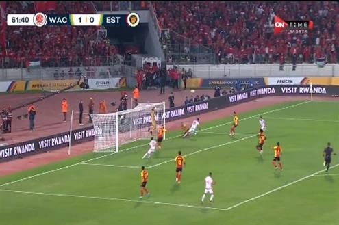 العارضة تمنع الوداد من تسجيل الهدف الثاني 