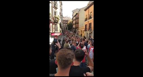 جماهير فينورد تحتشد في شوارع مدريد قبل مواجهة أتلتيكو