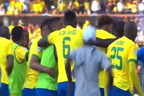 احتفال لاعبي صنداونز بعد الفوز بلقب الدوري الإفريقي للمرة الأولى