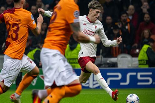 هدف مانشستر يونايتد الأول أمام جالاتا سراي (جارناتشو)