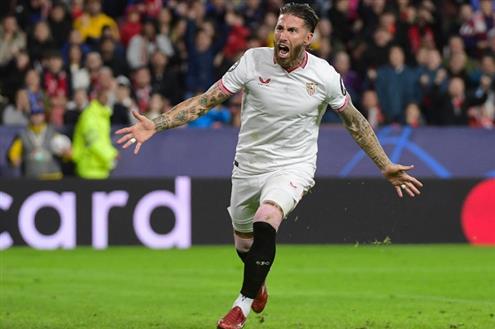 هدف تاريخي لراموس في مباراة اشبيلية وإيندهوفن