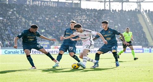 بعد المرور من 3 لاعبين .. هدف رائع في مباراة فروزينوني ويوفنتوس