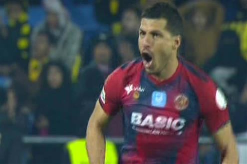 صاروخية رائعة من طارق حامد تهدي ضمك هدفاً ثالثاً أمام اتحاد جدة