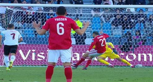 علي معلول يهدر ركلة جزاء أمام فلامنجو