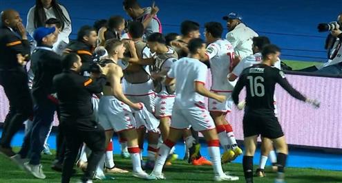 ضربة الترجيح الأخيرة.. وفرحة لاعبي تونس بالتأهل لمونديال الشباب