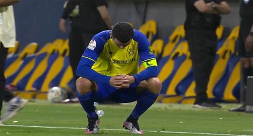 حزن رونالدو بعد خروج النصر من كأس خادم الحرمين