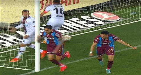 أسيست تريزيجيه أمام فاتح كاراجومروك 