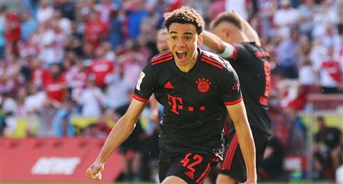 شاهد.. هدف جمال موسيالا أمام كولن من أرض الملعب