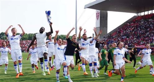 فرحة هيسترية لفريق ليتشي بعد البقاء في الدوري الإيطالي بعد الفوز على مونزا