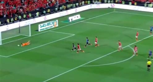 تسديدة من بيراميدز وتصدي محمد الشناوي