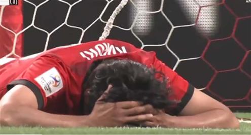 القائم يحرم لاعب أوراوا من هدف محقق أمام الهلال