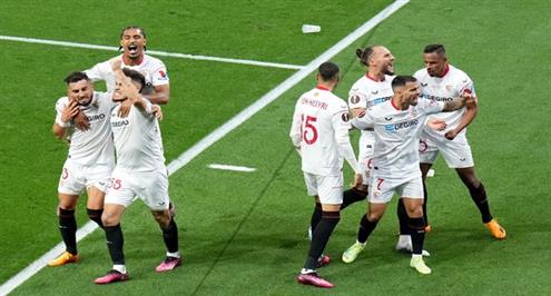 هدف اشبيلية الأول أمام روما (مانشيني بالخطأ)