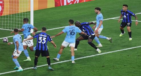 هدف ضائع .. إيدرسون يحرم لوكاكو من هدف مؤكد