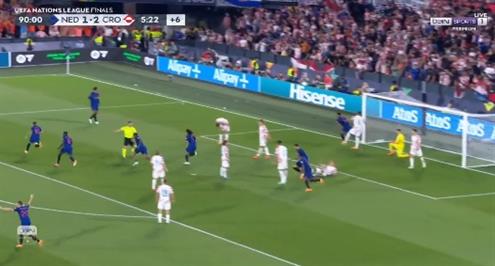 هدف قاتل .. هدف هولندا الثاني أمام كرواتيا (نوا لانج)