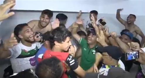 "سطلانة".. نادي يوسفية برشيد يحتفل بالصعود للدوري المغربي علي طريقة الأهلي