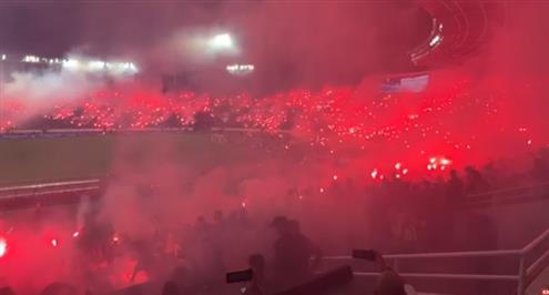 جماهير الجيش الملكي تشعل المدرجات أمام الرجاء في الدوري المغربي