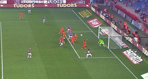 تريزيجيه يصنع هدفا أمام ألانيا سبور