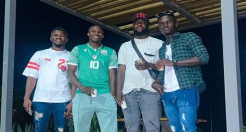 مهاجم الوداد يغني سطلانة في أجازته