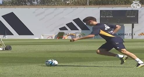 أردا جولر يسجل هدفا رائعا في مران ريال مدريد 