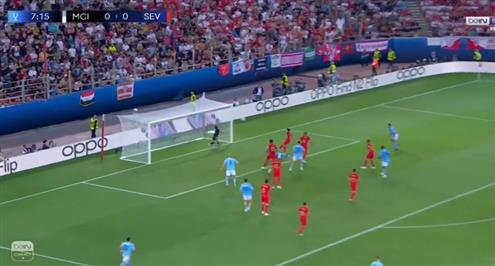 ياسين بونو حارس اشبيلية يمنع هدفا مؤكدا أمام مانشستر سيتي