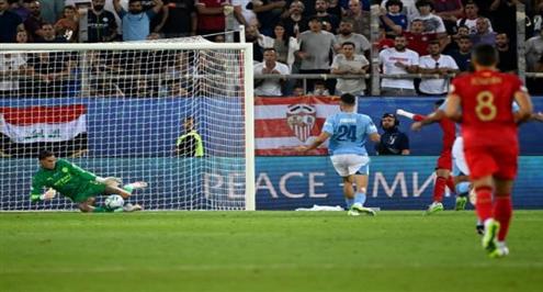 انقاذ رائع من ايدرسون حارس مانشستر سيتي أمام اشبيلية