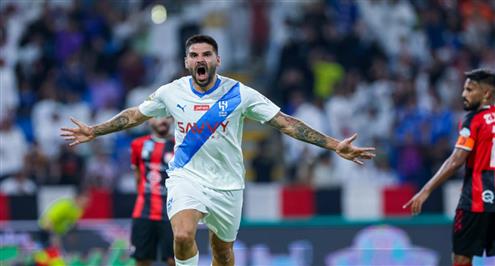 ميتروفيتش يسجل أول أهدافه مع الهلال