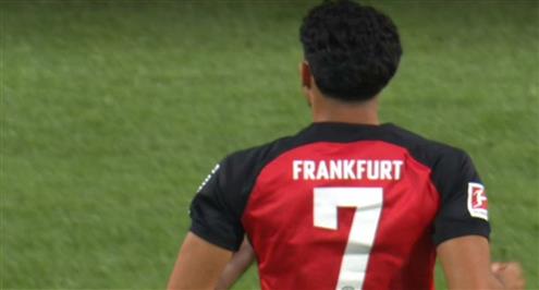 مرموش يساهم في هدف فرانكفورت الأول أمام بوخوم