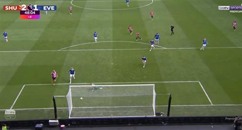 هدف كوميدي في مباراة شيفيلد وايفرتون